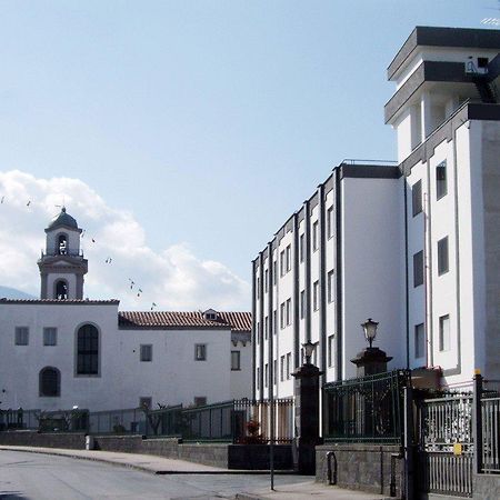 Hotel La Casa Del Pellegrino SantʼAnastasia Esterno foto