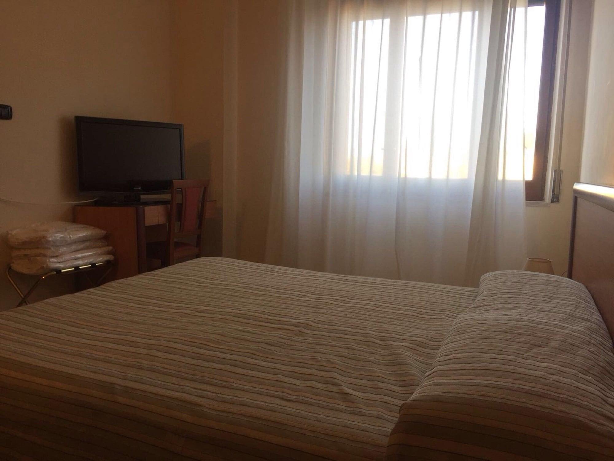 Hotel La Casa Del Pellegrino SantʼAnastasia Esterno foto