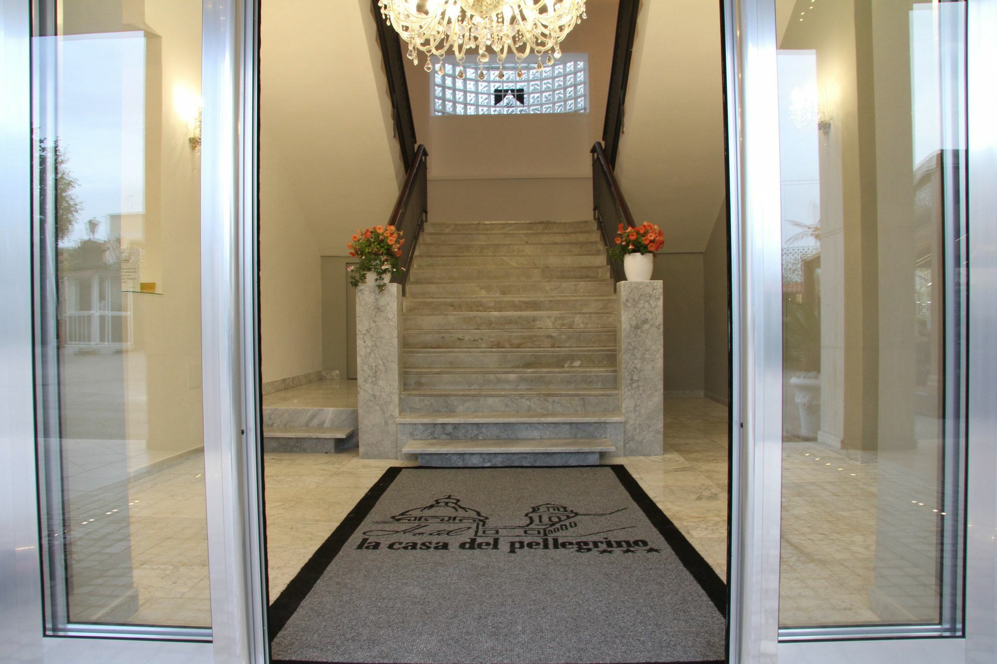 Hotel La Casa Del Pellegrino SantʼAnastasia Esterno foto